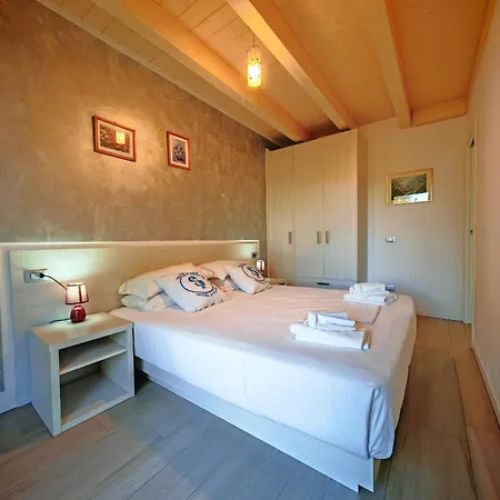 Sg Luxury - Crystal Bay Кастельнуово-дель-Гарда